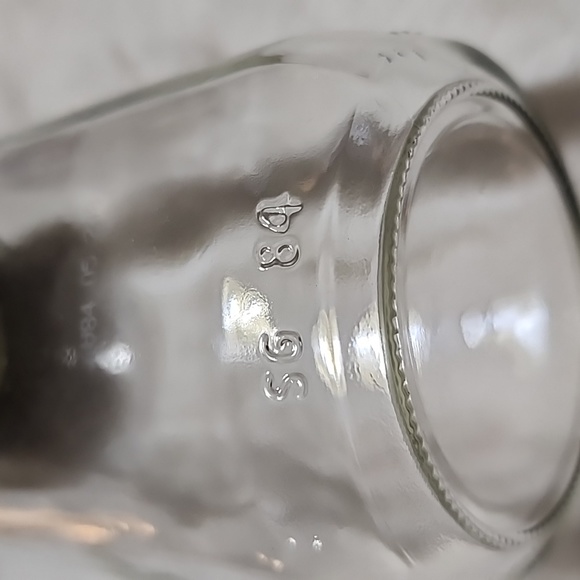 T. MARZETTI TM 15 OZ. EMPTY CLEAR JAR. - Picture 3 of 5